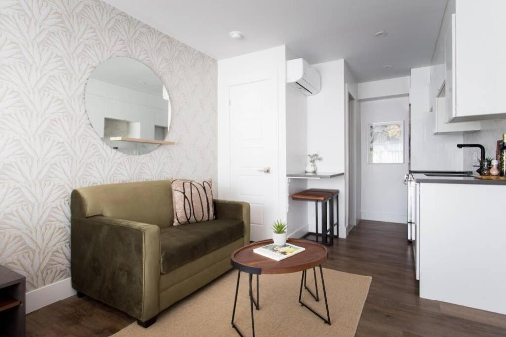 Wonderful Studio In Little Italy With Full Bath By Den Stays Montreal Exteriér fotografie