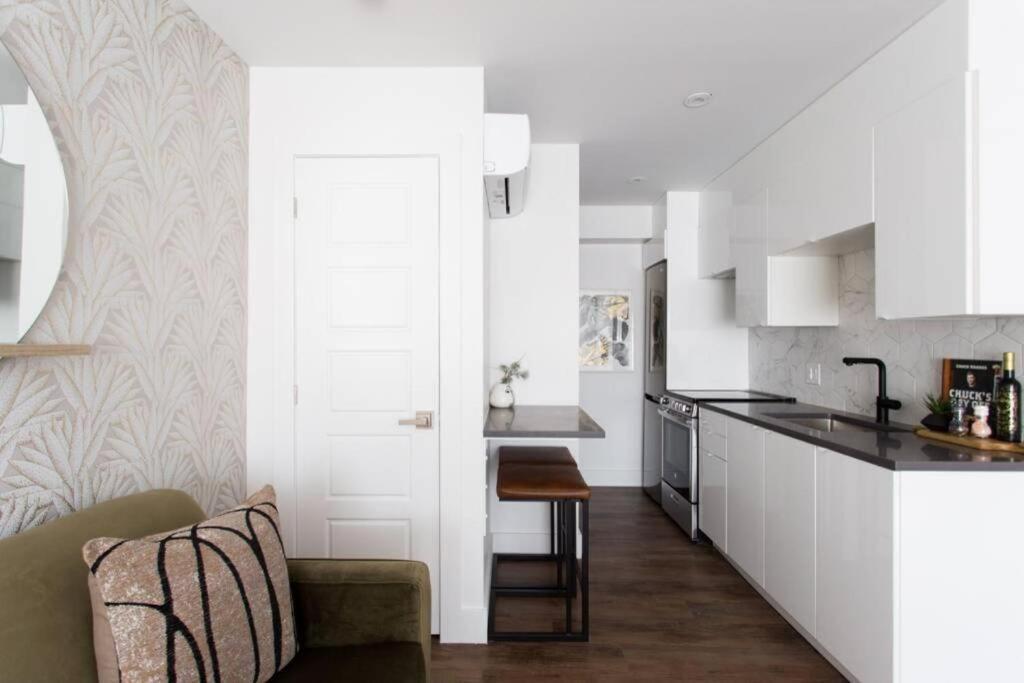 Wonderful Studio In Little Italy With Full Bath By Den Stays Montreal Exteriér fotografie