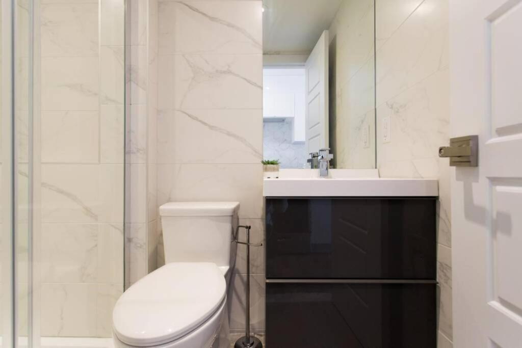 Wonderful Studio In Little Italy With Full Bath By Den Stays Montreal Exteriér fotografie