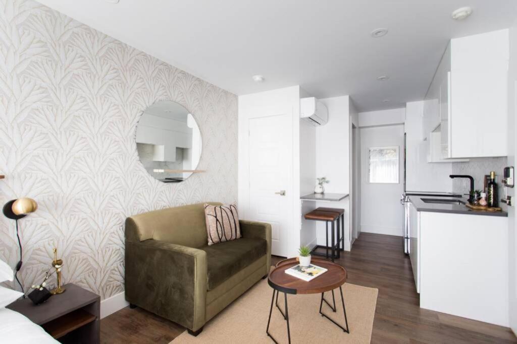 Wonderful Studio In Little Italy With Full Bath By Den Stays Montreal Exteriér fotografie